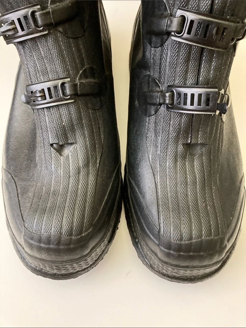 LaCrosse Men’s Black Rubber Rain Working Boots 11 Z Series Overshoe